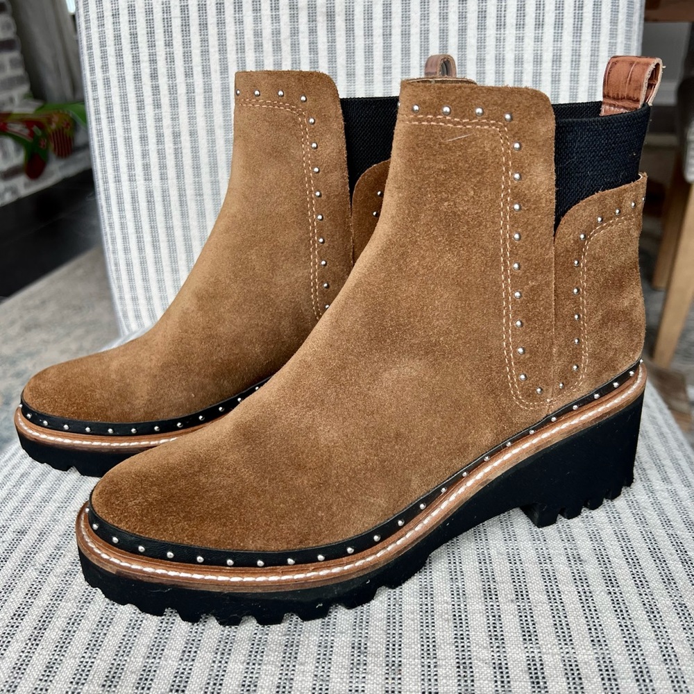 Dolce Vita boots size 8